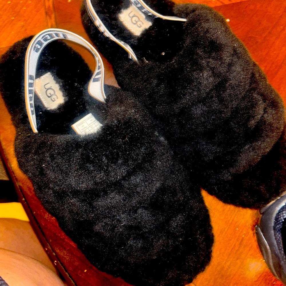 Brand new Uggs slides